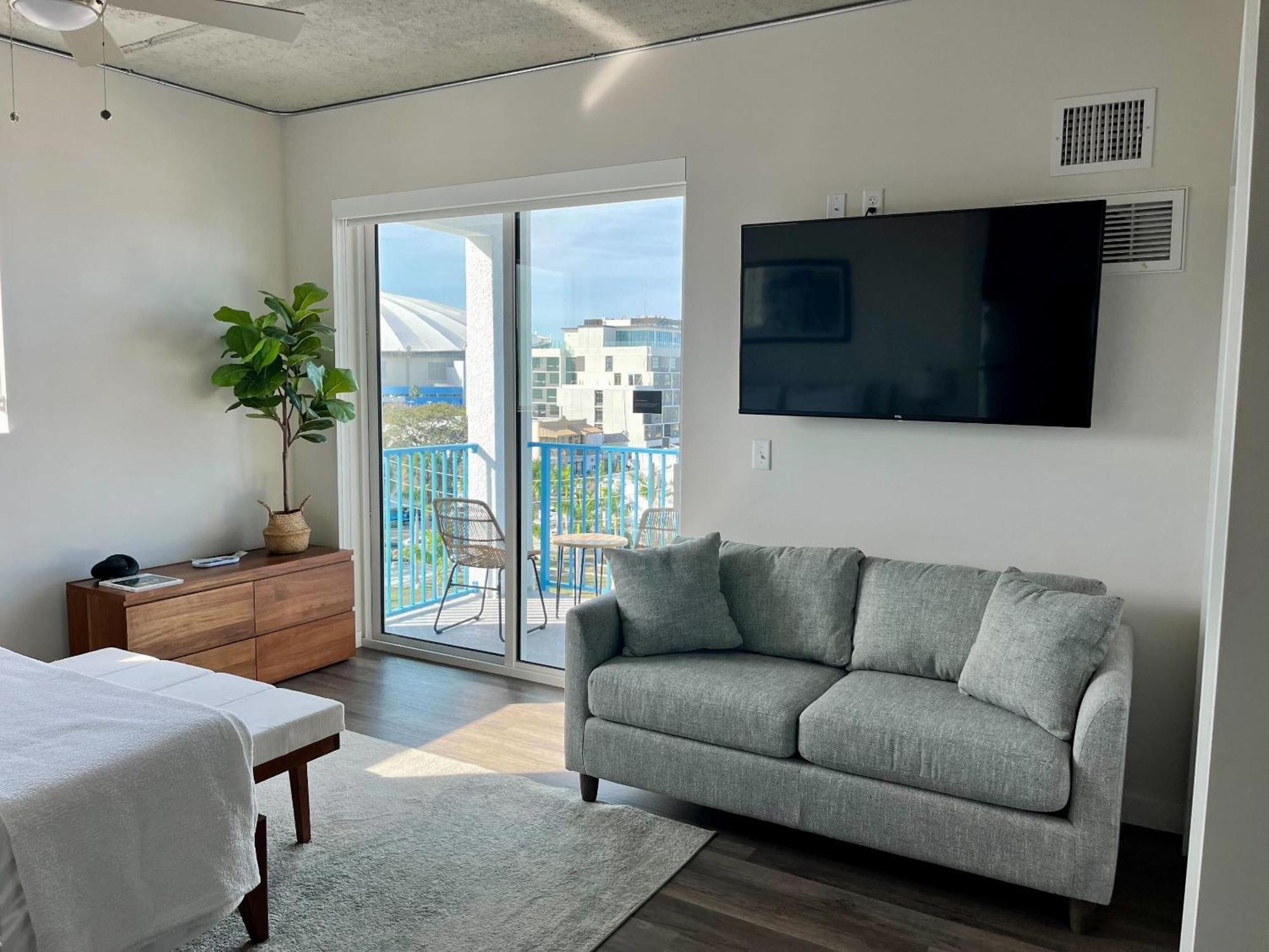 Mint House St. Petersburg - Downtown Aparthotel Bagian luar foto