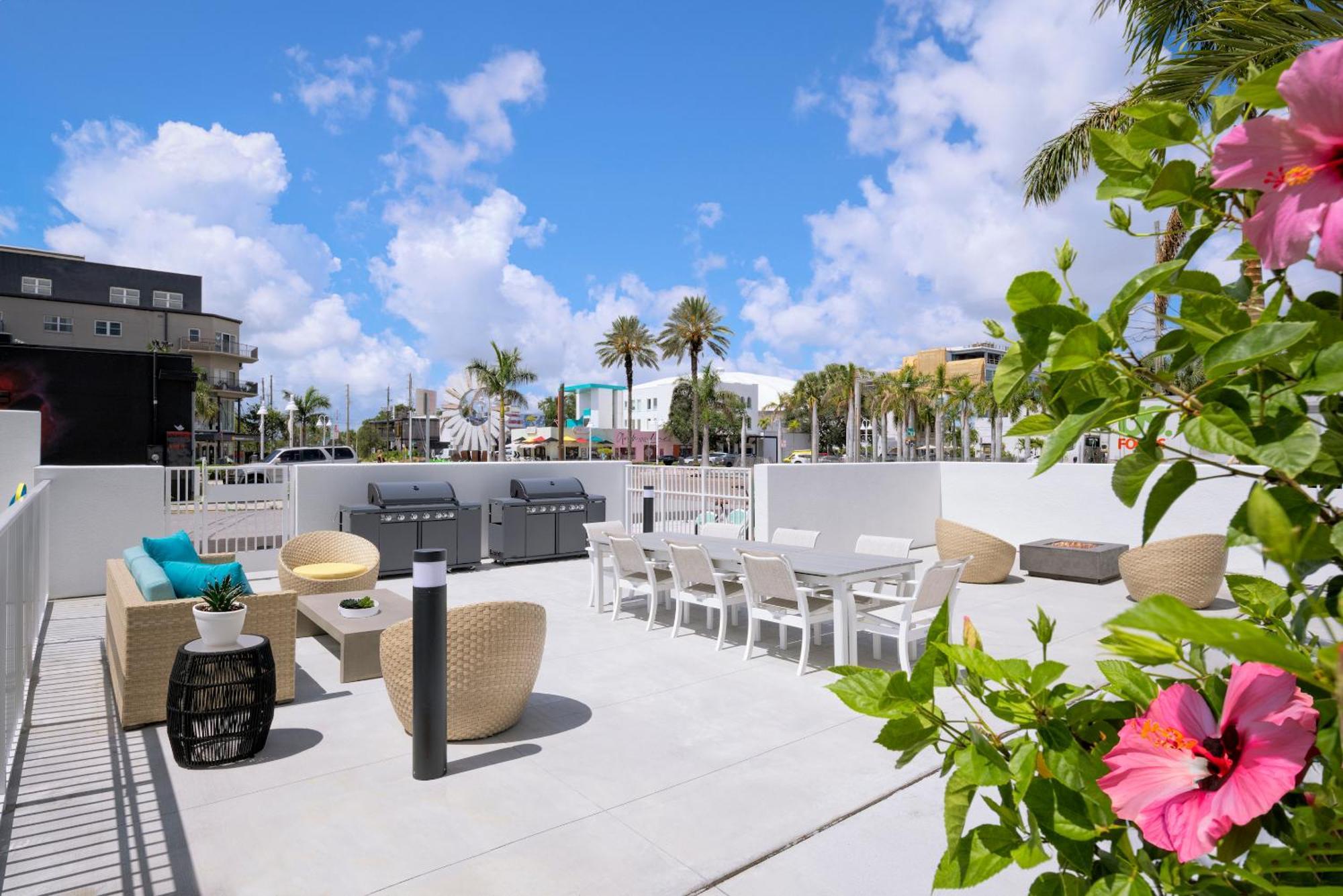 Mint House St. Petersburg - Downtown Aparthotel Bagian luar foto